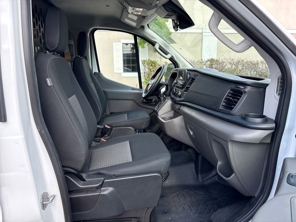 Certified 2025 Ford Transit 250 Low Roof w/ Exterior Upgrade Package RWD image 7