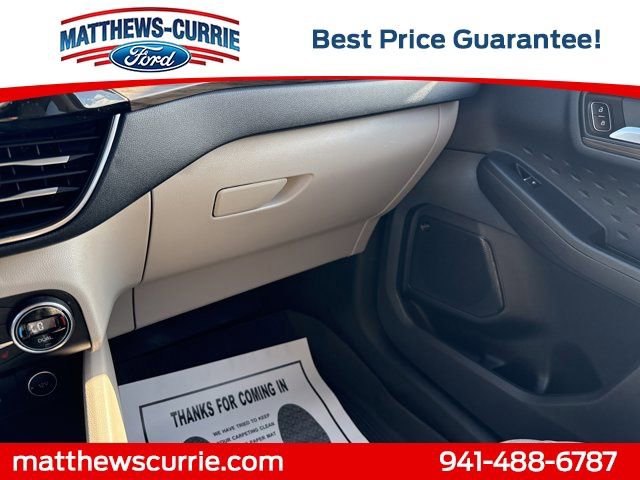 Certified 2020 Ford Escape Titanium w/ Titanium Premium Package 2.0 AWD/4WD image 24