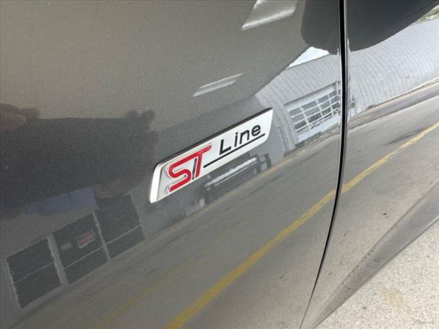 Certified 2023 Ford Escape ST-Line w/ Tech Pack #1 FWD image 5