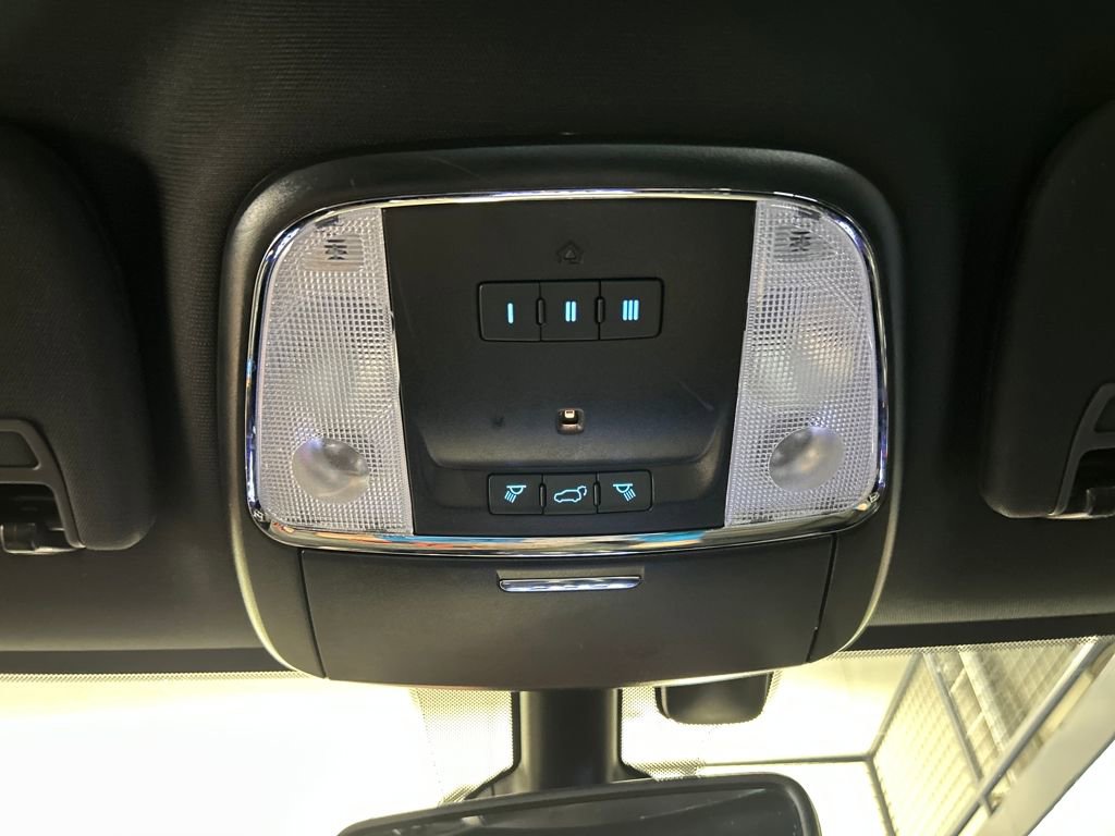 Used 2019 Jeep Grand Cherokee Limited image 18