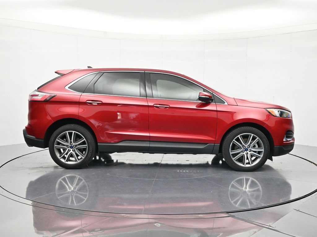 Certified 2022 Ford Edge Titanium AWD/4WD image 4
