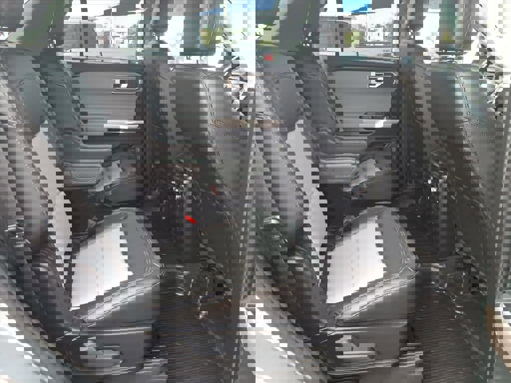 Certified 2023 Ford Explorer XLT w/ Equipment Group 202A image 14