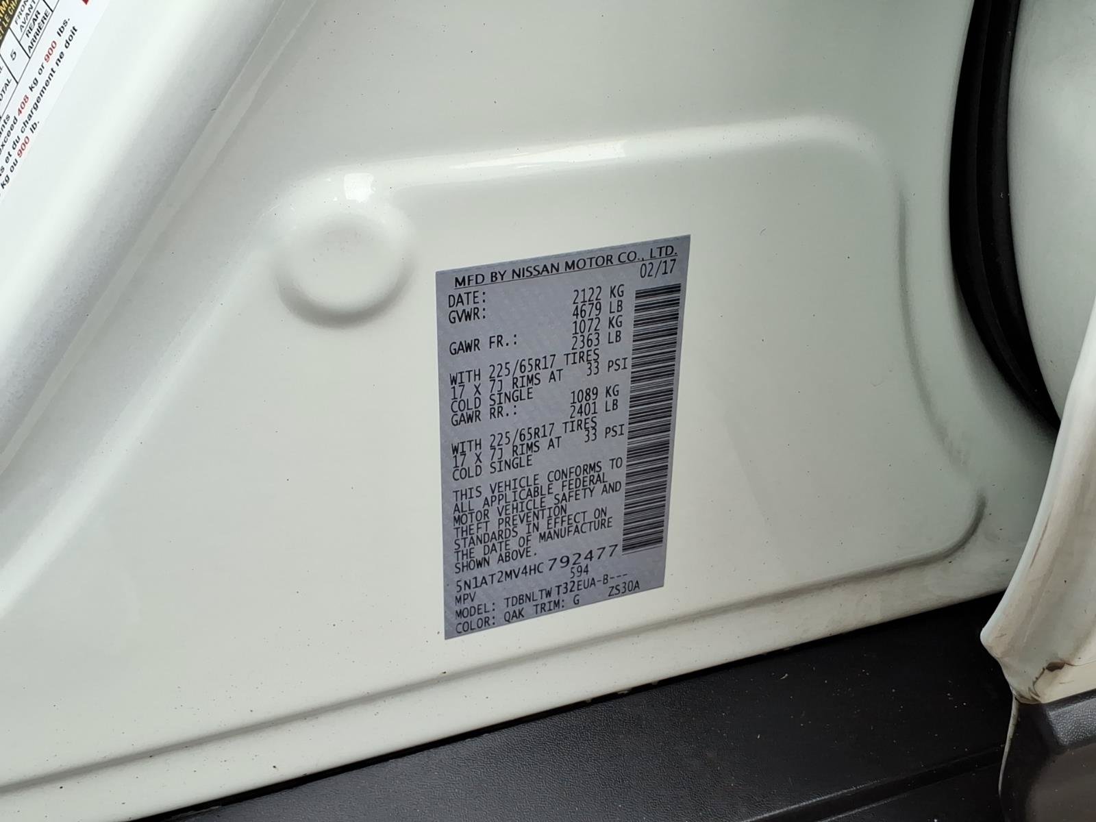 Used 2017 Nissan Rogue SV AWD/4WD image 32