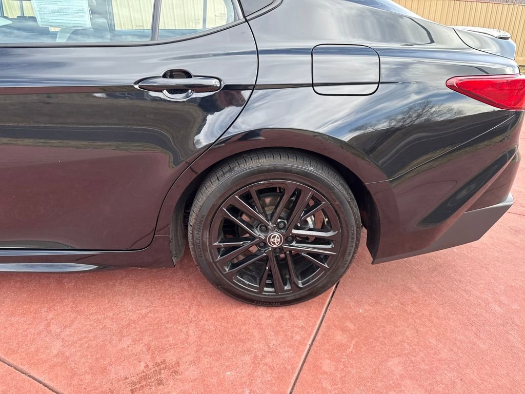 Used 2025 Toyota Camry SE image 33