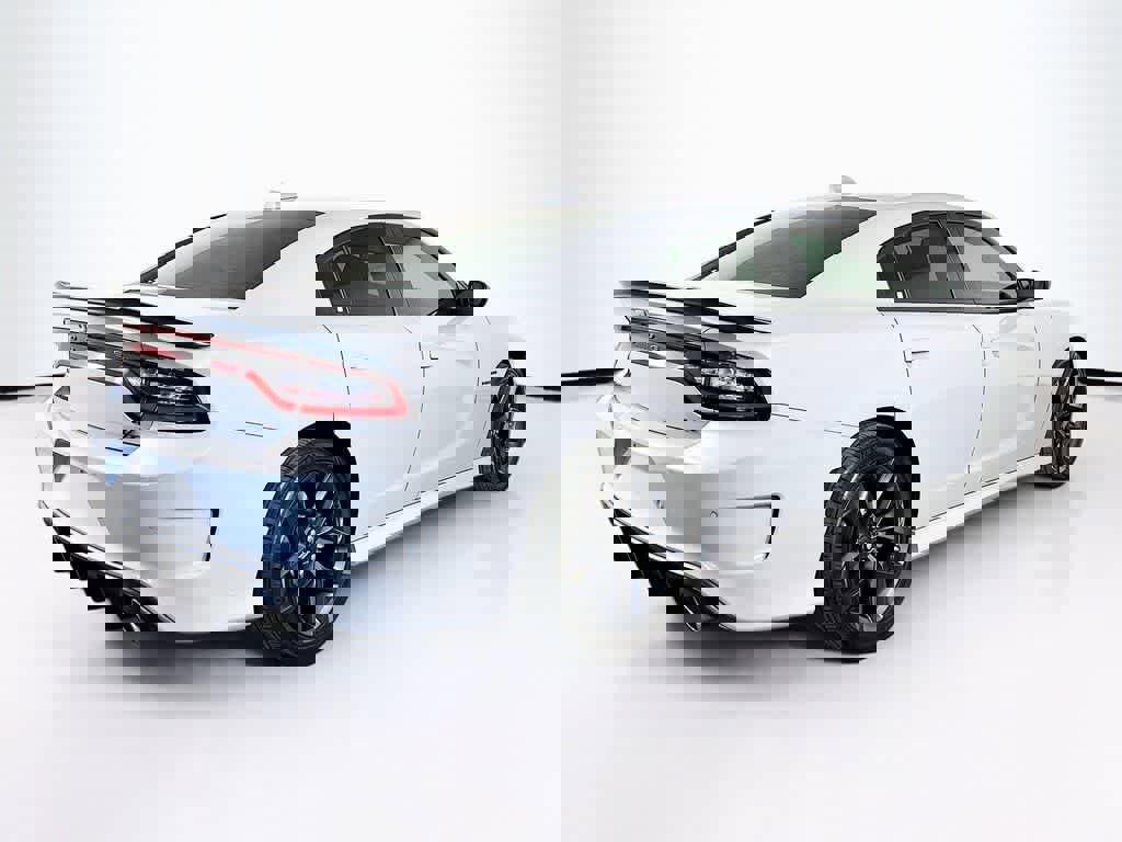 Used 2022 Dodge Charger R/T w/ Blacktop Package image 6