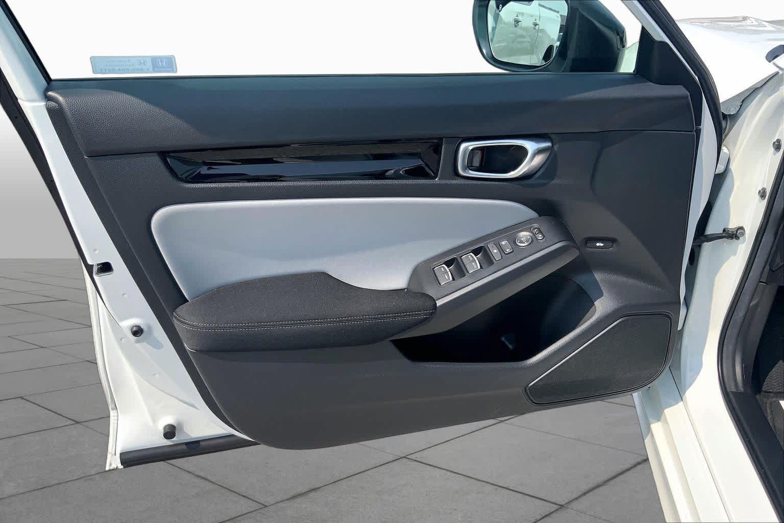 Used 2025 Honda Civic Sport image 22