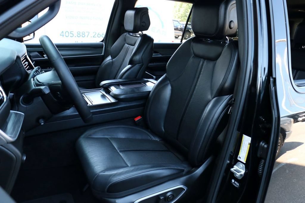 Used 2024 Jeep Wagoneer L Series II w/ Flexible Seating Group AWD/4WD image 20