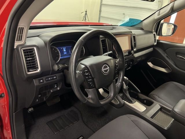 Used 2024 Nissan Frontier SV image 13