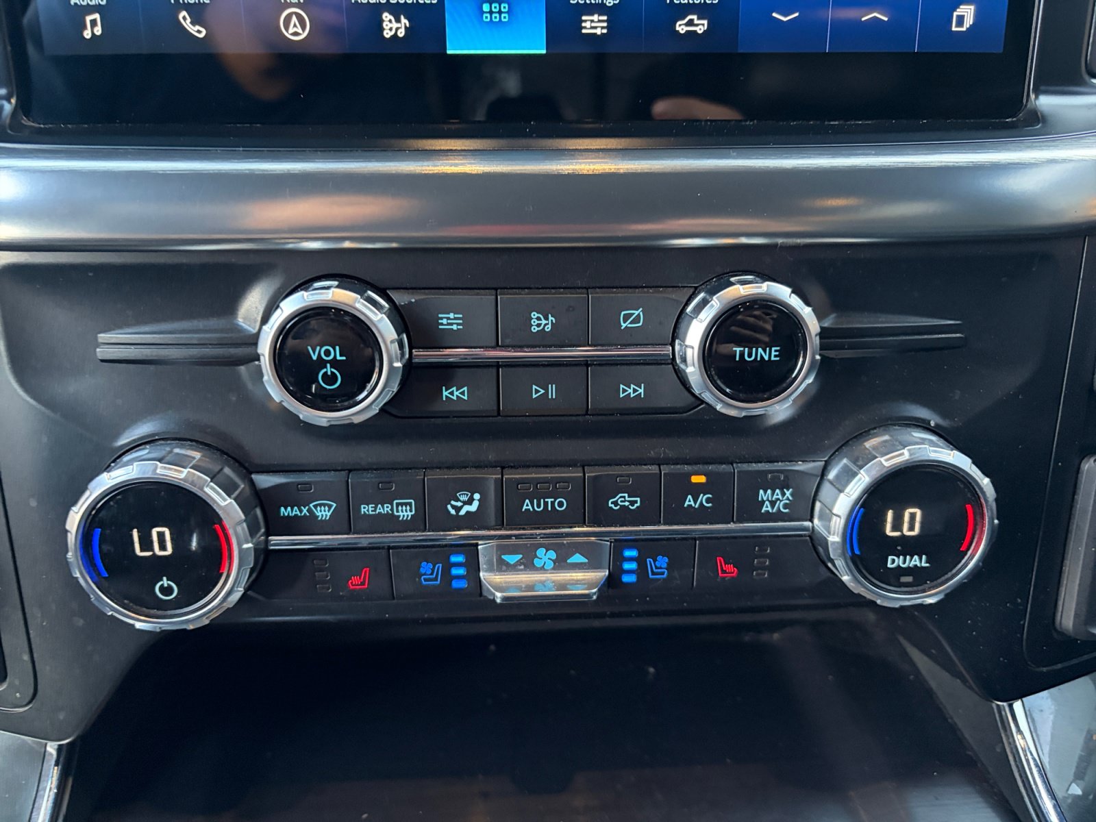 Certified 2021 Ford F150 Lariat AWD/4WD image 14