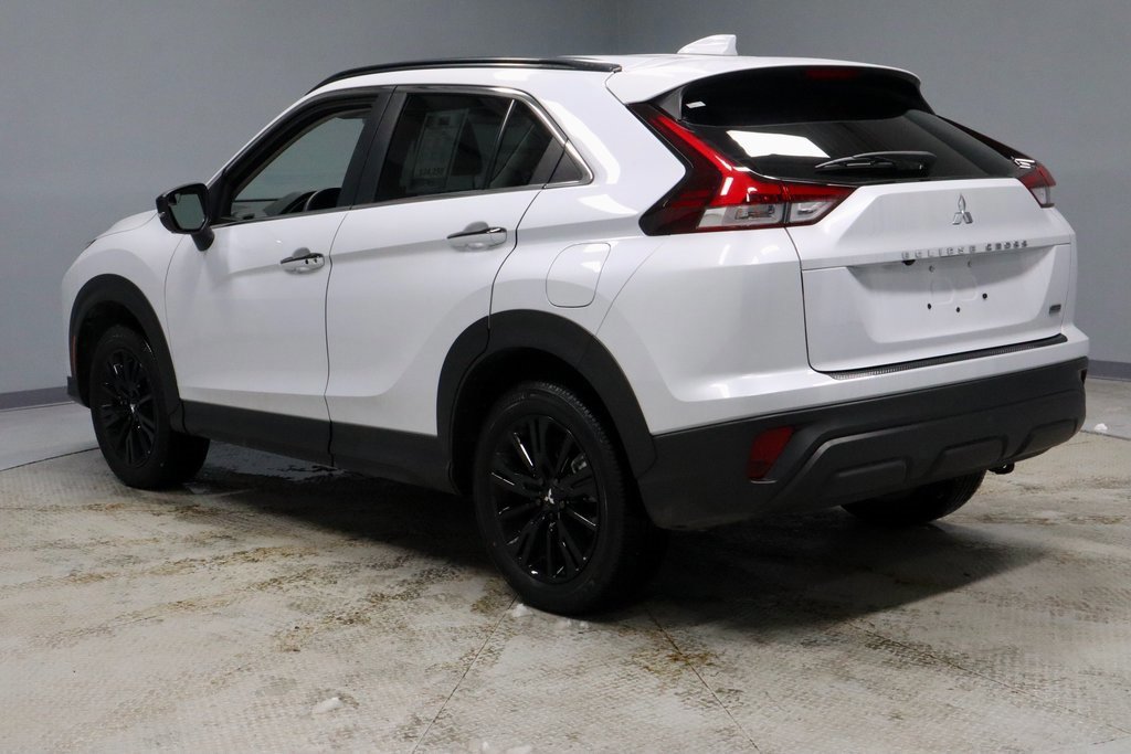 Used 2024 Mitsubishi Eclipse Cross Black Edition image 3
