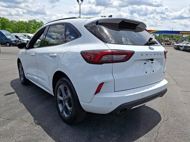 Certified 2023 Ford Escape ST-Line w/ Tech Pack #1 AWD/4WD image 5