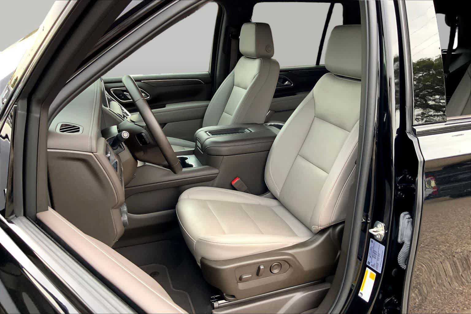 Used 2024 Chevrolet Tahoe Z71 w/ Max Trailering Package AWD/4WD image 8