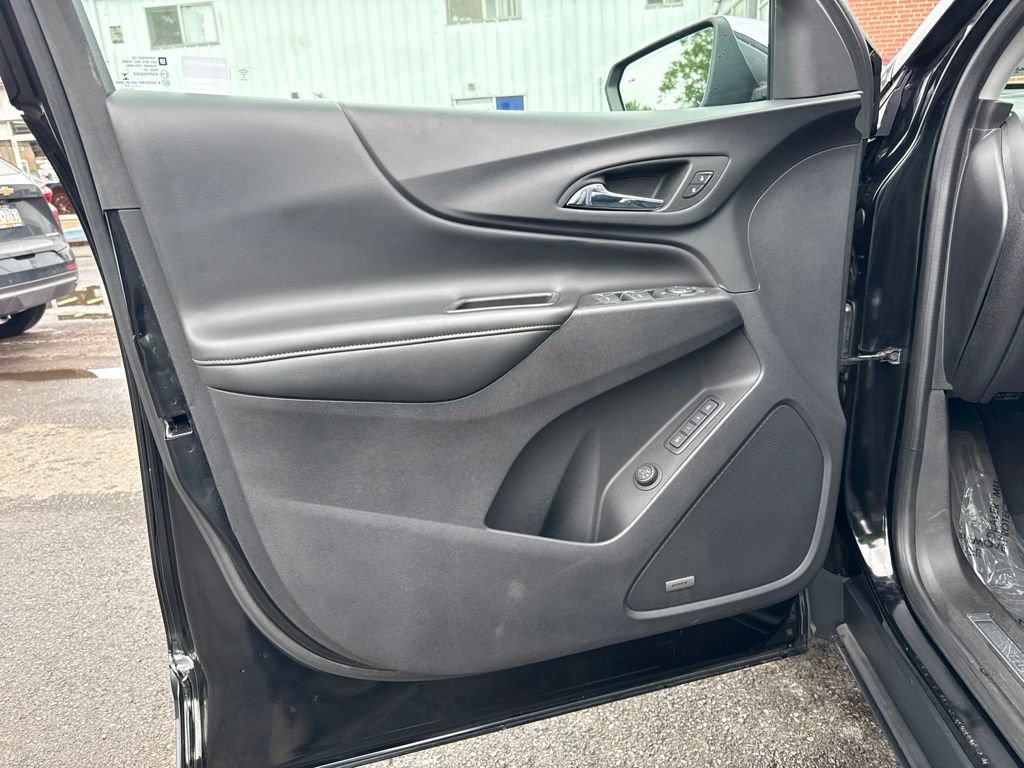 Used 2018 Chevrolet Equinox Premier AWD/4WD image 12