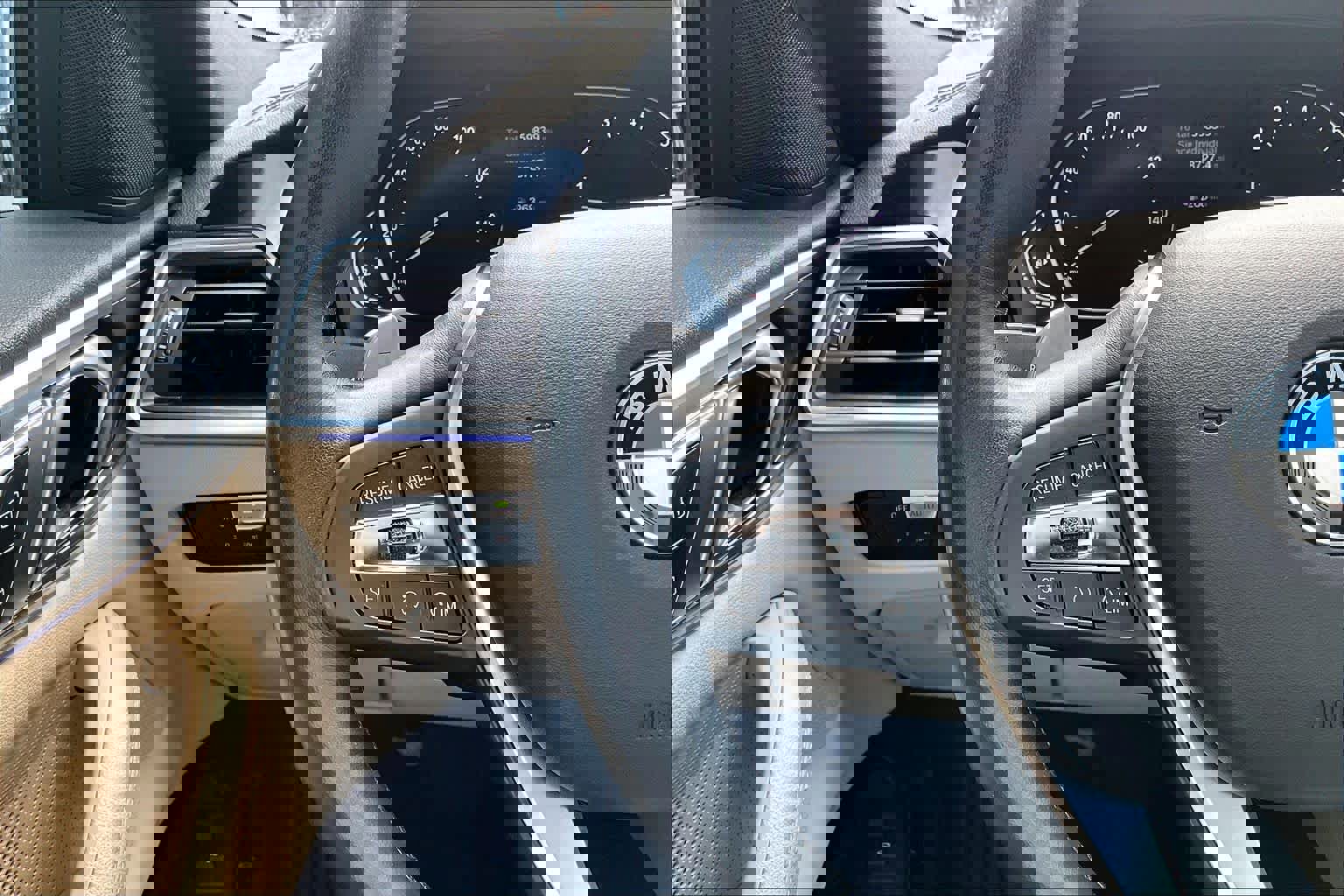 Used 2021 BMW 430i Coupe w/ Convenience Package image 28