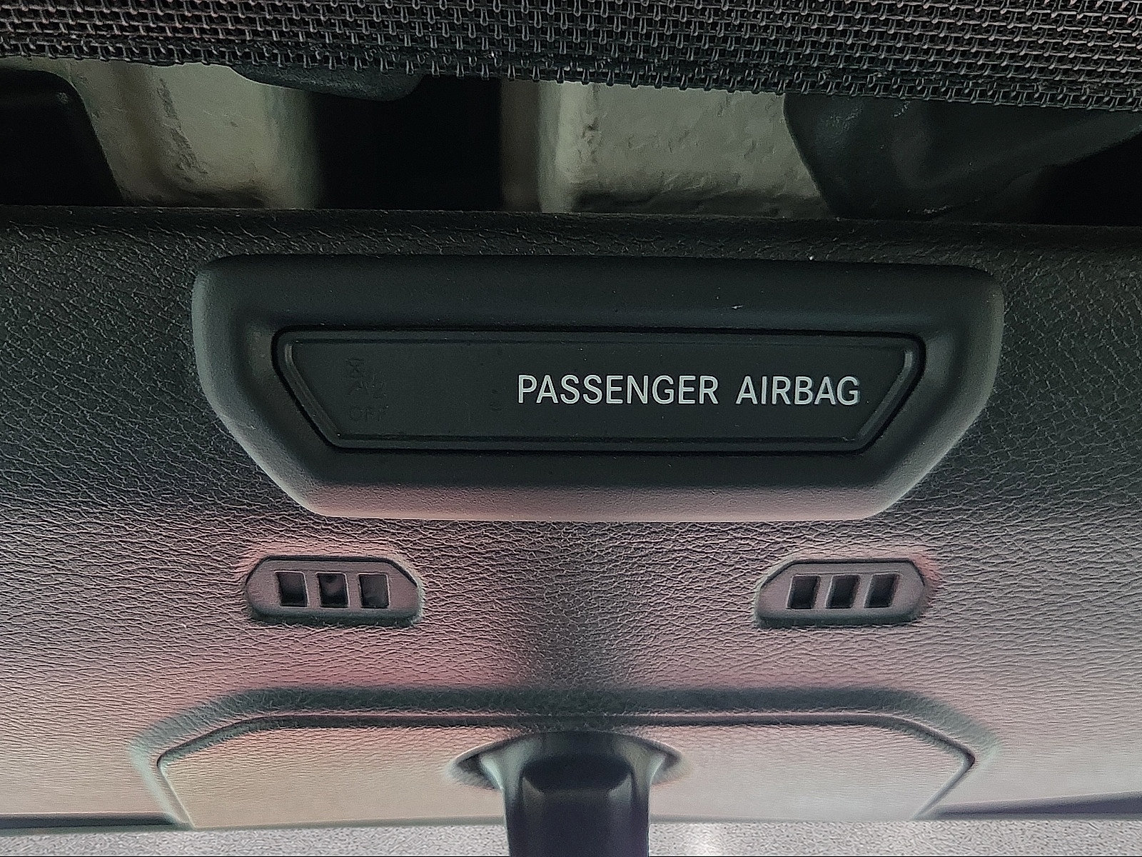 Used 2019 Jeep Wrangler Unlimited Sahara w/ Safety Group AWD/4WD image 21