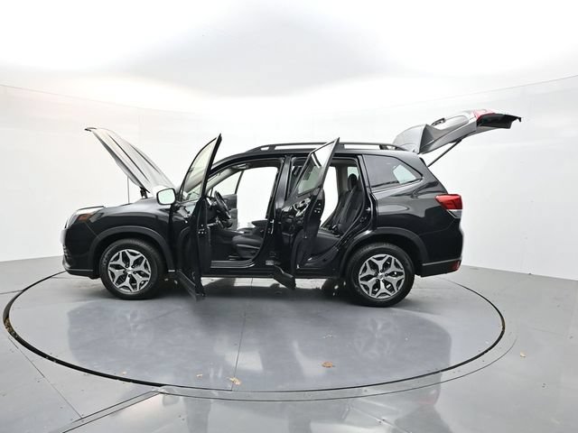 Used 2024 Subaru Forester Premium AWD/4WD image 35