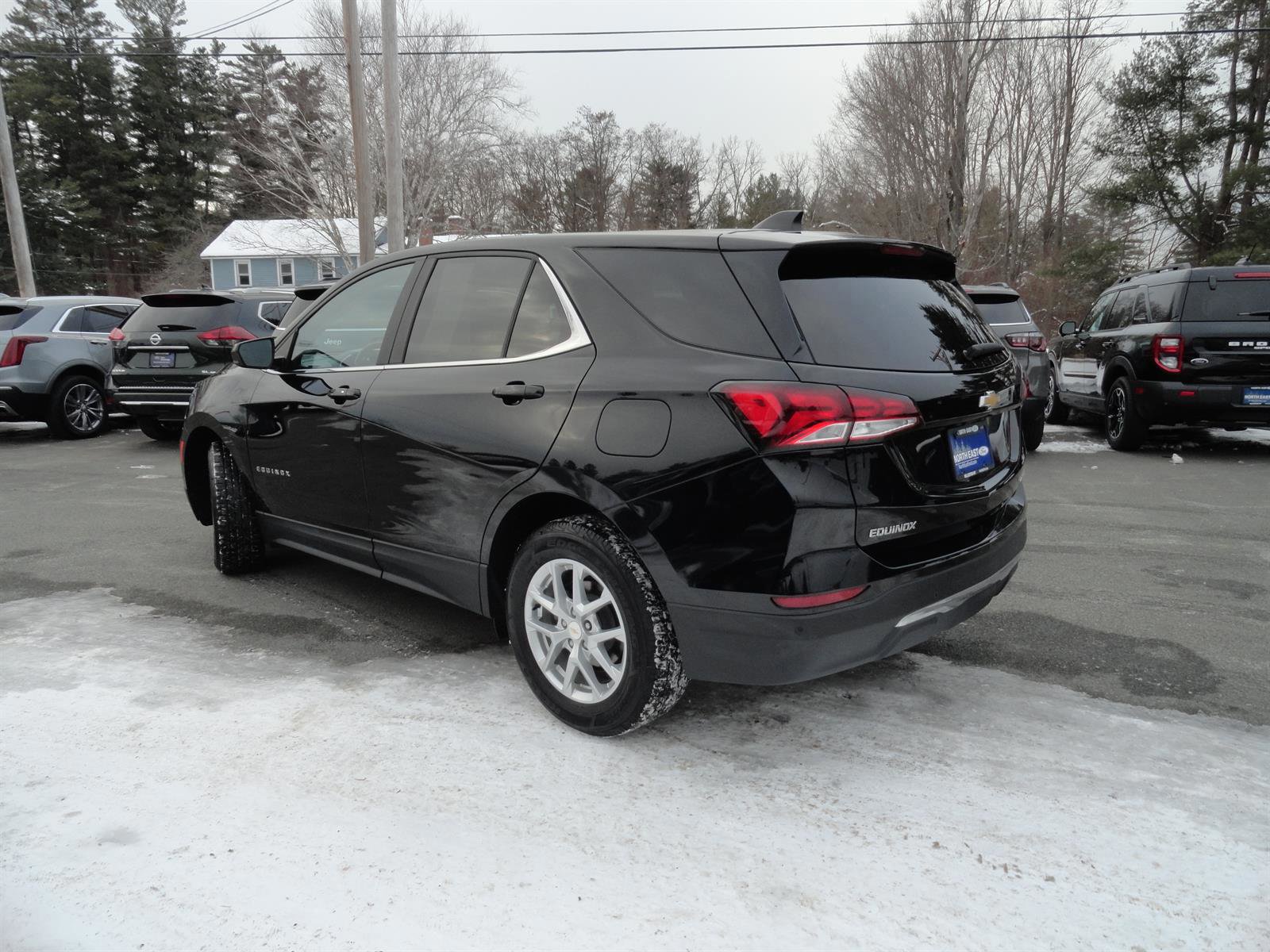 Used 2023 Chevrolet Equinox LT image 3