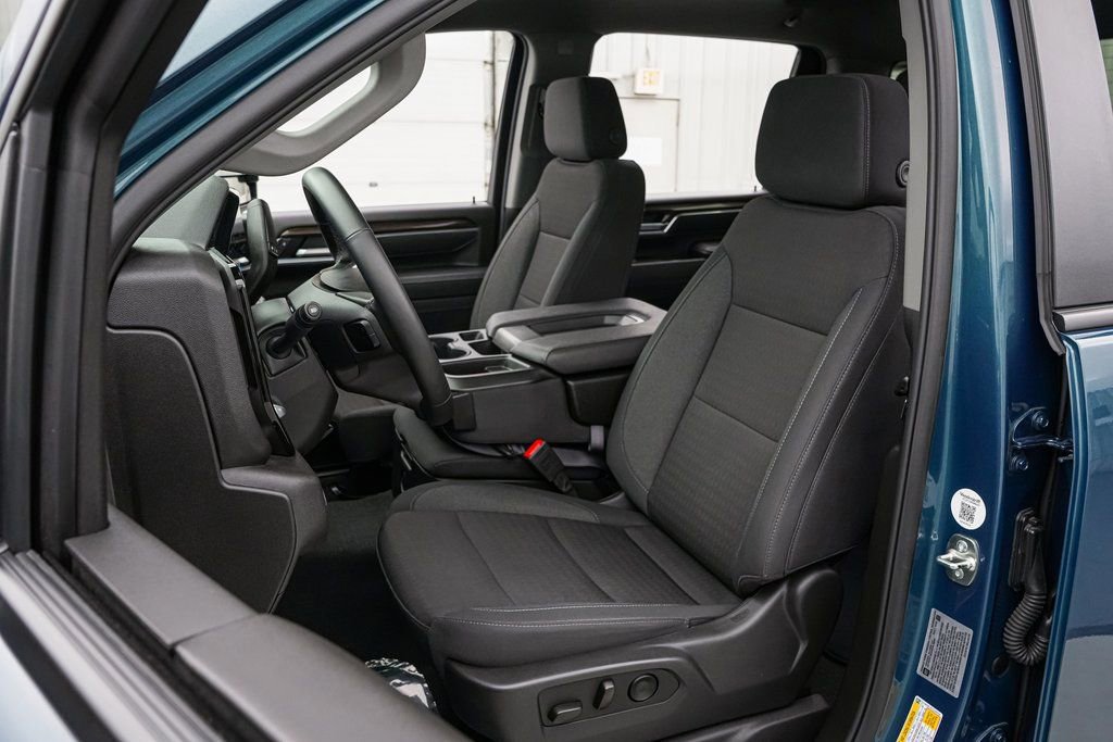 Used 2025 Chevrolet Silverado 2500 LT w/ Texas Edition image 12