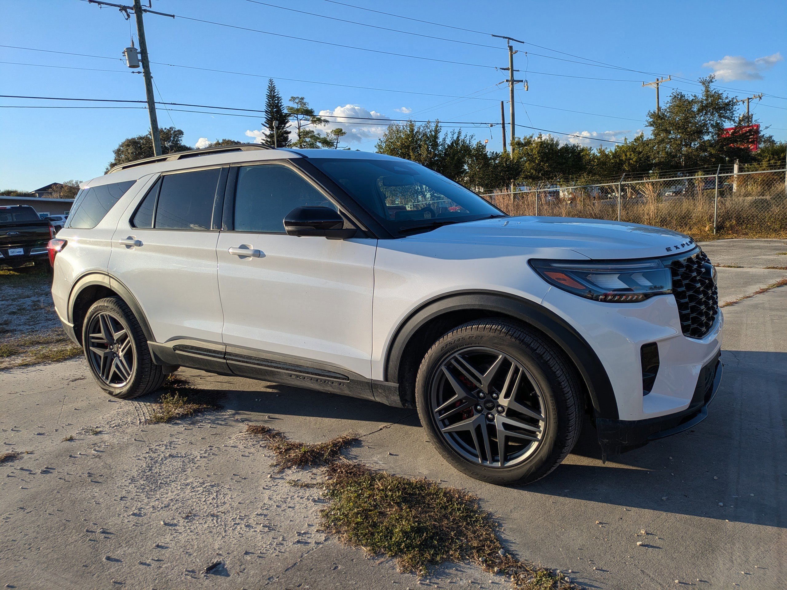 Certified 2025 Ford Explorer ST image 2