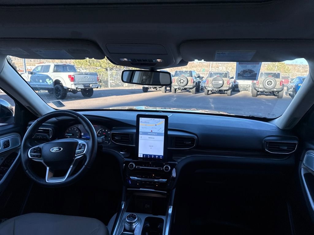 Certified 2023 Ford Explorer Limited w/ Limited Technology Package image 25