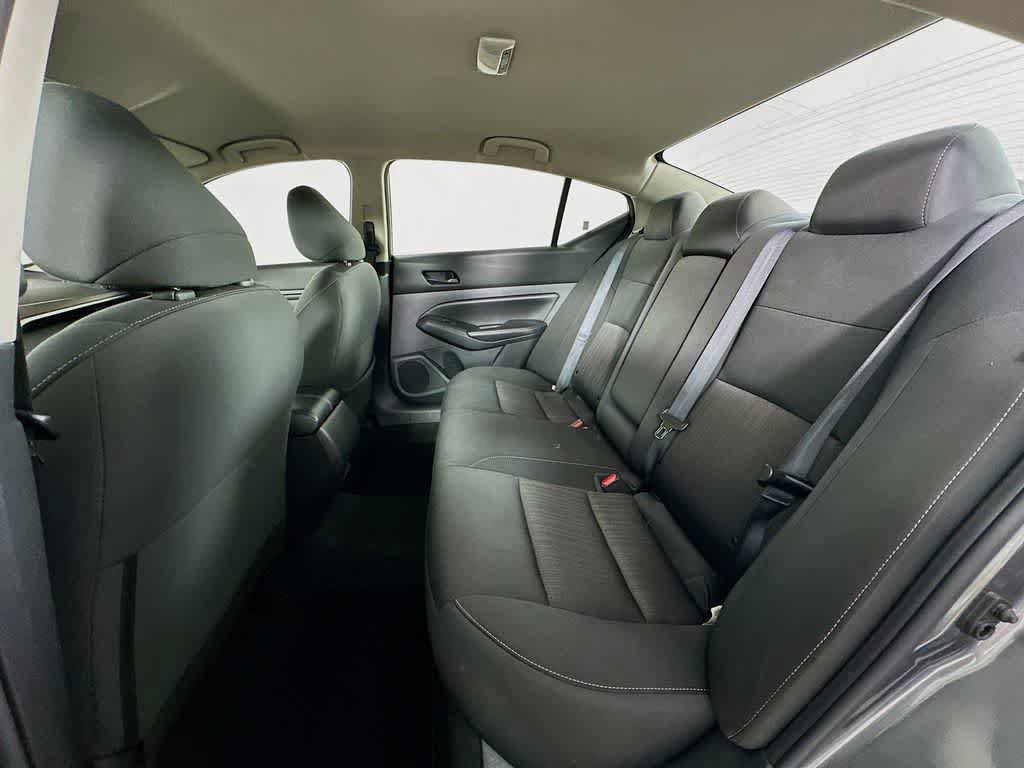Used 2024 Nissan Altima 2.5 SV FWD image 13