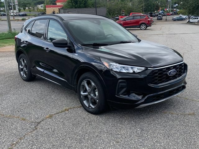 Certified 2024 Ford Escape ST-Line w/ Equipment Group 301A FWD image 3