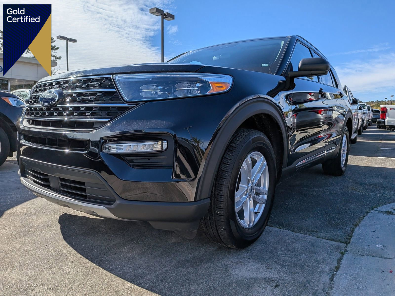 Certified 2023 Ford Explorer XLT w/ Equipment Group 202A image 1