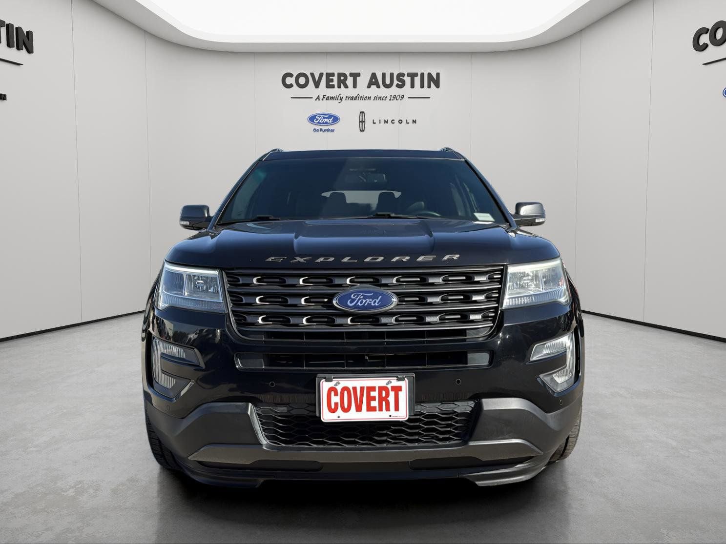 Certified 2017 Ford Explorer XLT w/ Equipment Group 202A image 8