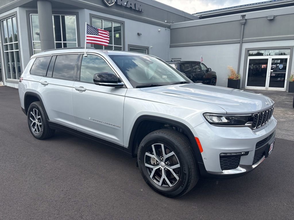 Used 2024 Jeep Grand Cherokee L Limited w/ Luxury Tech Group II image 68