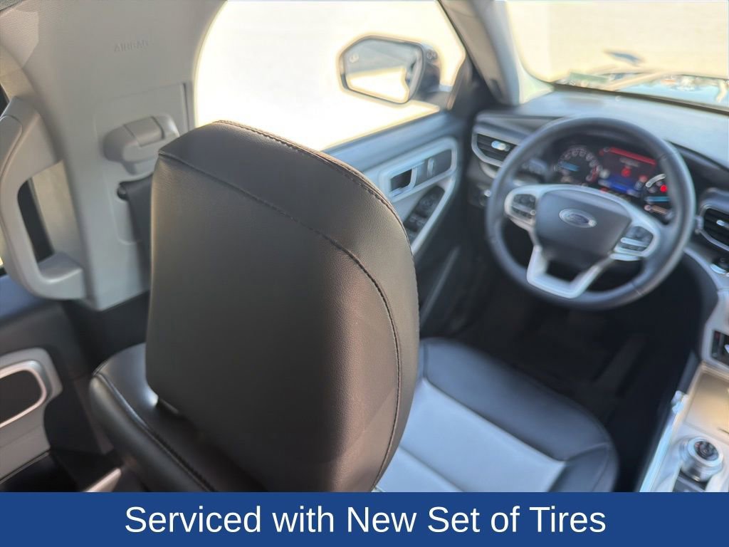 Certified 2022 Ford Explorer XLT w/ Equipment Group 202A image 16
