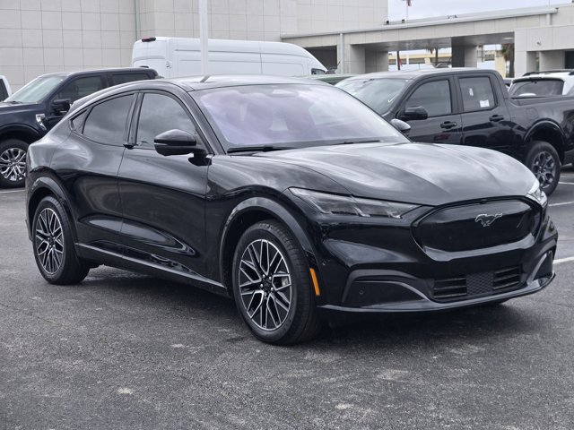 Certified 2024 Ford Mustang Mach-E Premium image 3