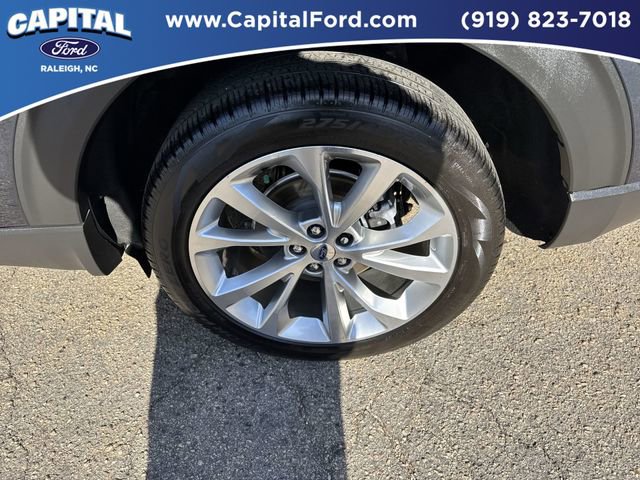 Certified 2023 Ford Explorer Platinum w/ Class IV Trailer Tow Package image 13