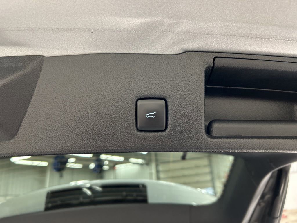 Certified 2024 Ford Escape Platinum image 33