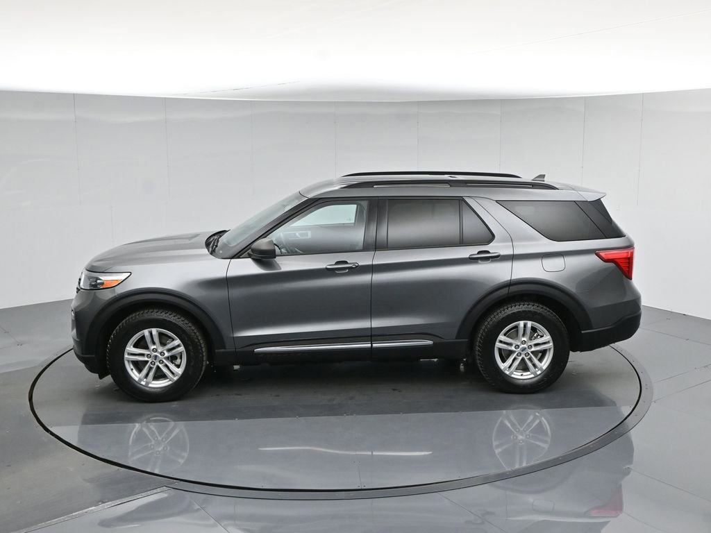Certified 2022 Ford Explorer XLT w/ Equipment Group 202A image 26