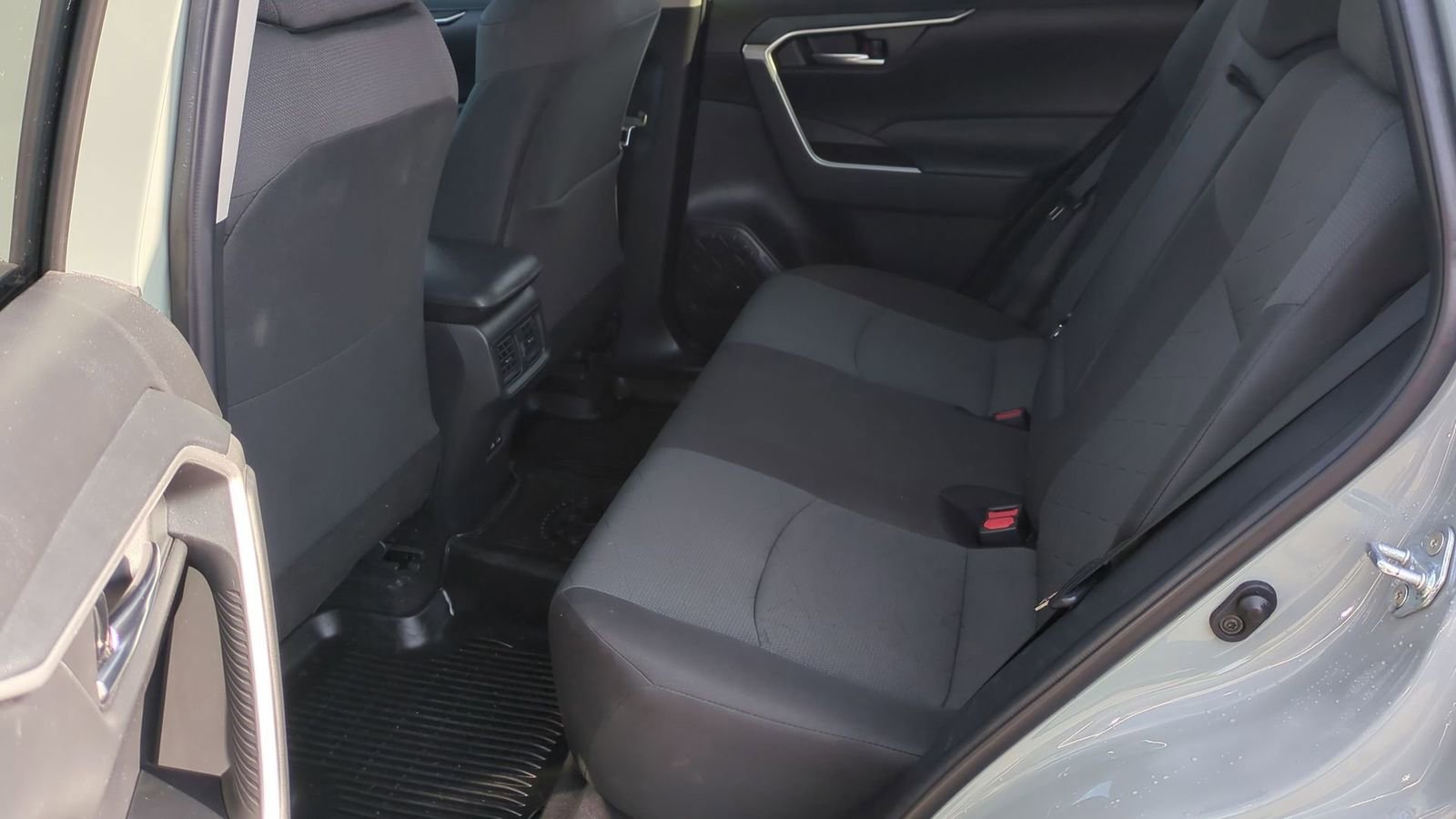 Used 2023 Toyota RAV4 XLE image 21