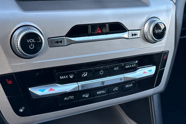 Certified 2022 Ford Explorer XLT w/ Equipment Group 202A image 28