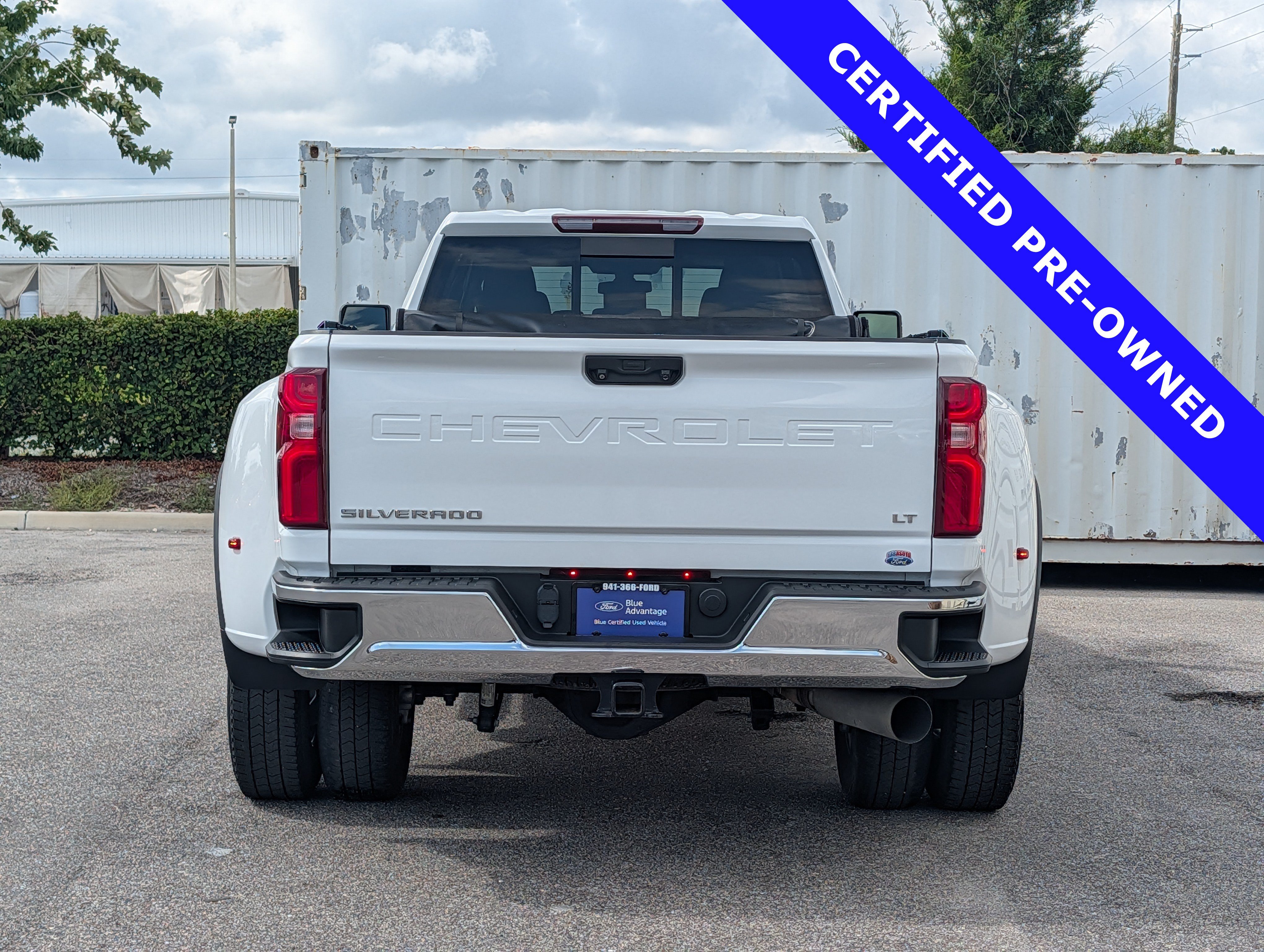 Used 2022 Chevrolet Silverado 3500 LT w/ Convenience Package AWD/4WD image 5