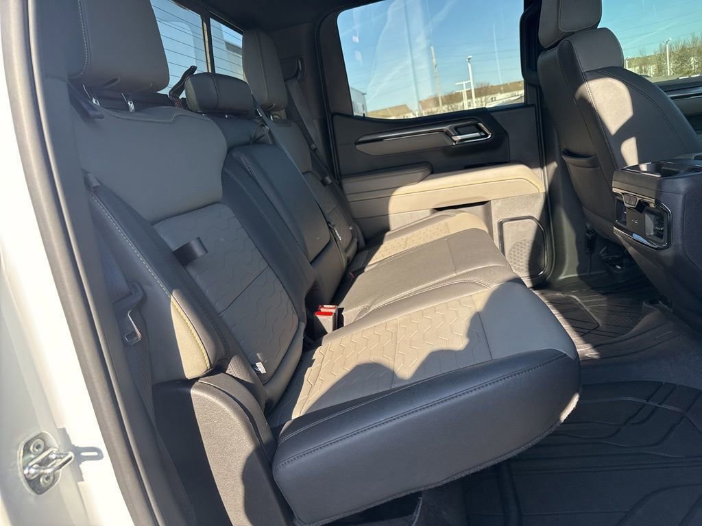 Used 2022 Chevrolet Silverado 1500 ZR2 w/ Technology Package AWD/4WD image 34