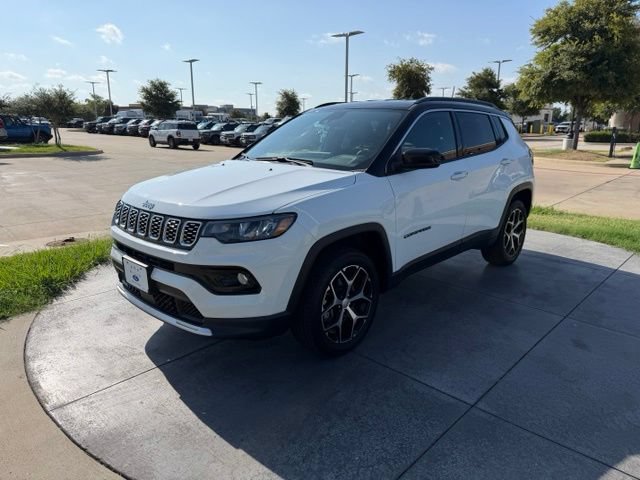 Used 2024 Jeep Compass Limited AWD/4WD image 3