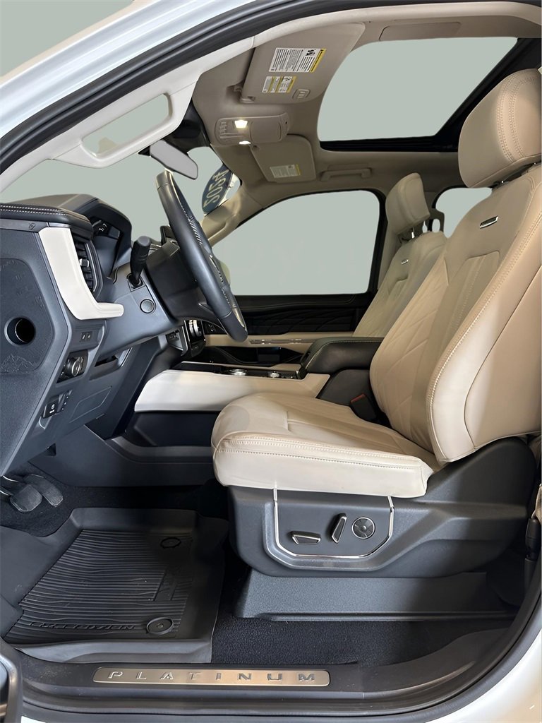 Certified 2024 Ford Expedition Max Platinum image 13
