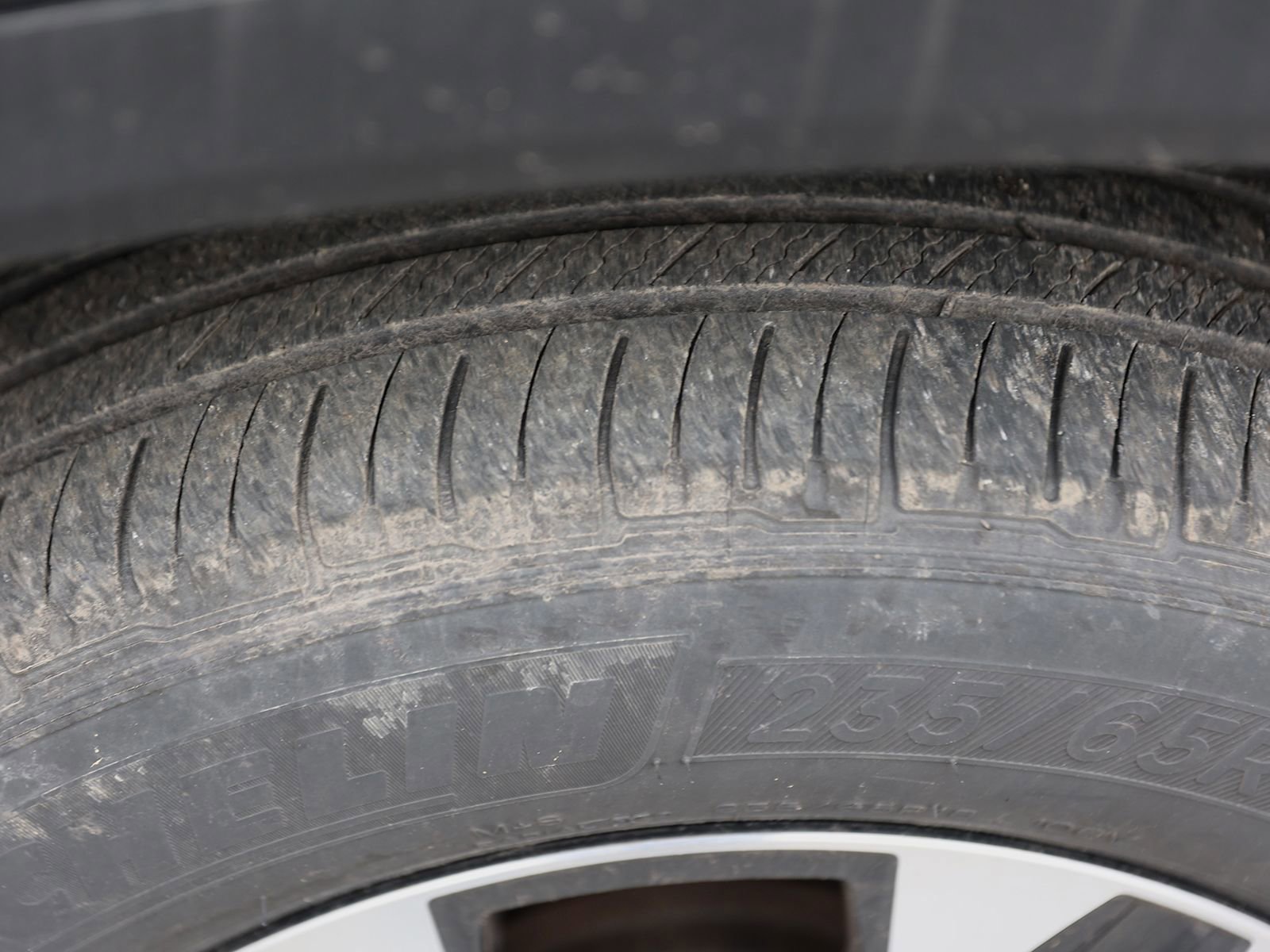 Used 2023 Toyota Highlander XLE AWD/4WD image 12