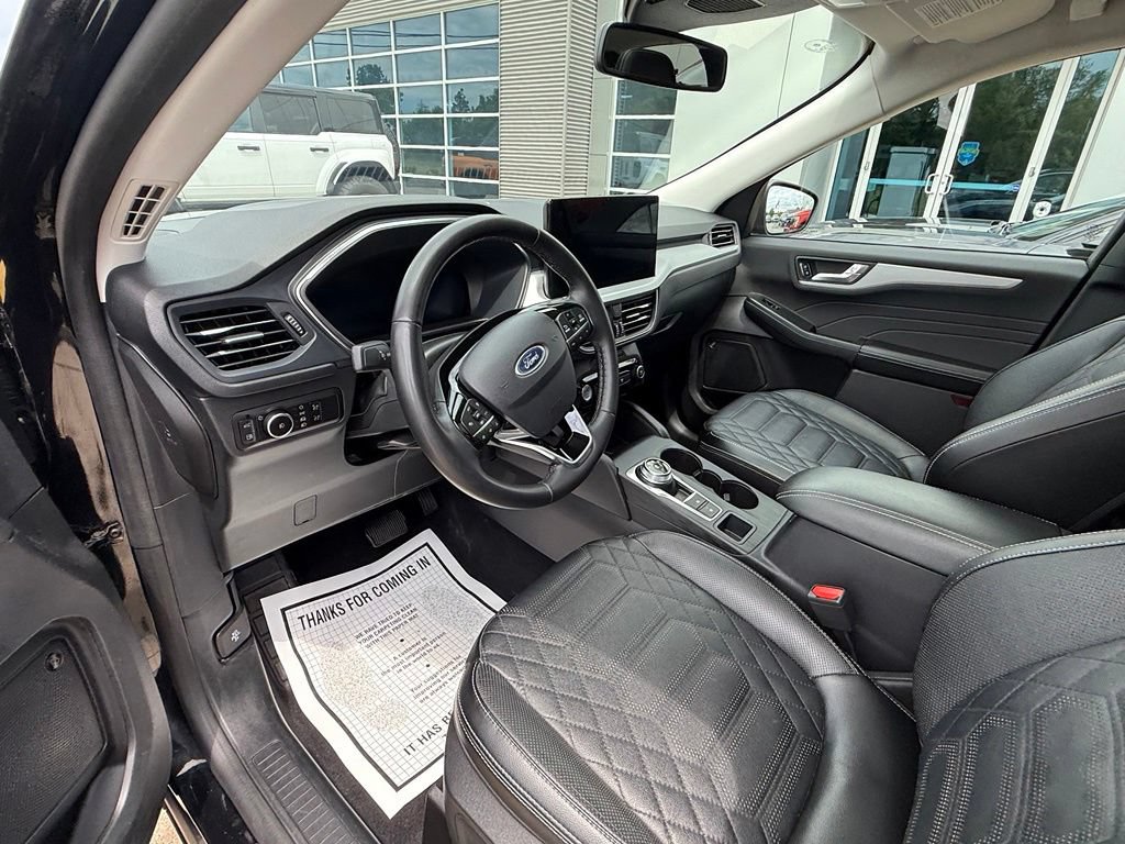 Certified 2023 Ford Escape Platinum w/ Premium Technology Package AWD/4WD image 19