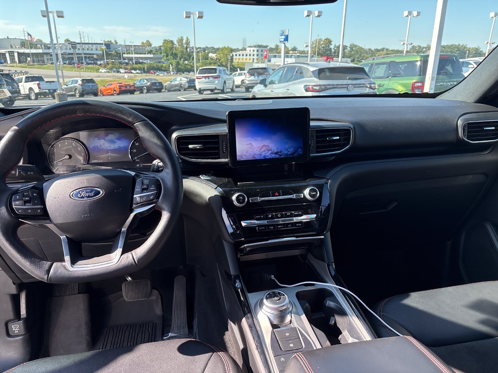 Certified 2024 Ford Explorer ST-Line w/ Class IV Trailer Tow Package AWD/4WD image 19