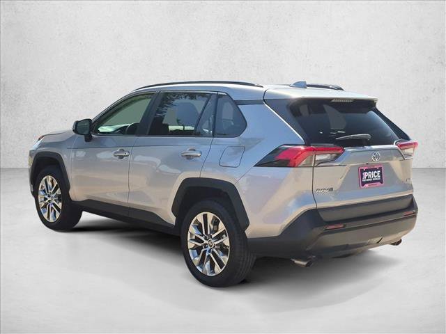 Used 2021 Toyota RAV4 XLE Premium FWD image 8
