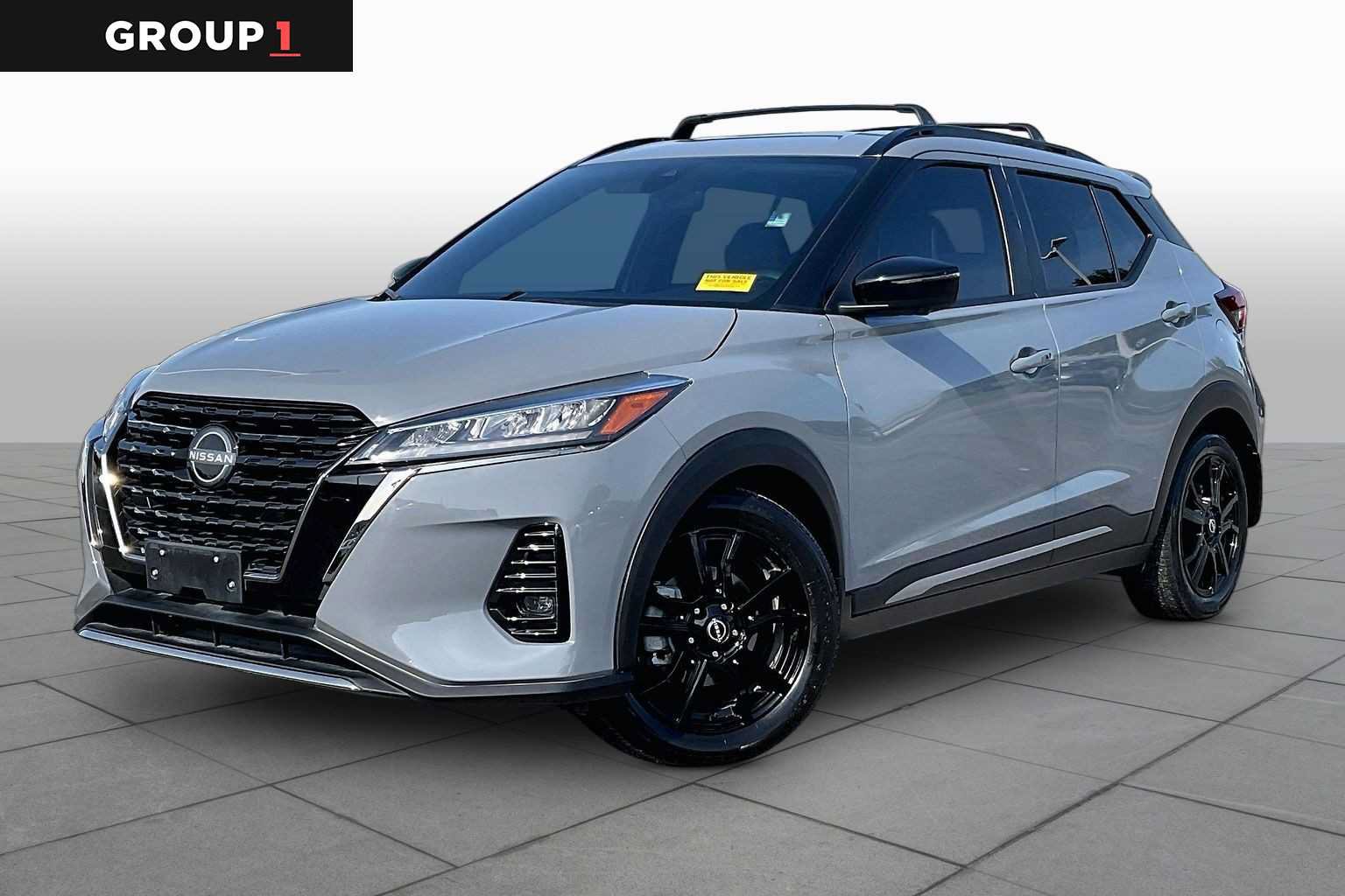 Used 2024 Nissan Kicks SR w/ SR Premium Package FWD image 1