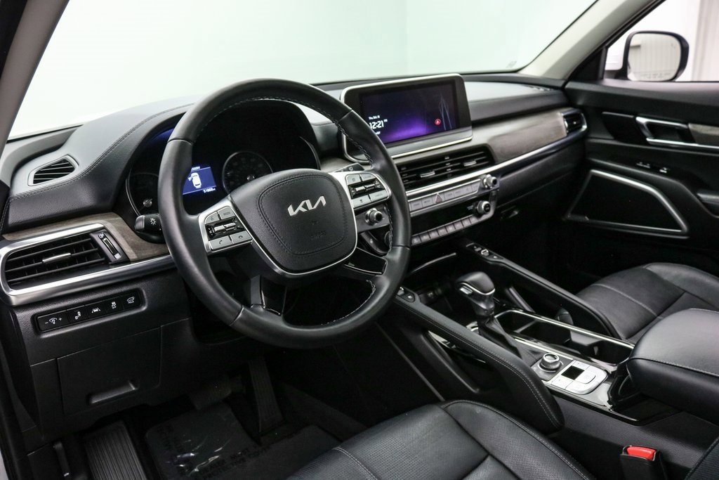 Used 2022 Kia Telluride EX w/ EX Premium Package image 12