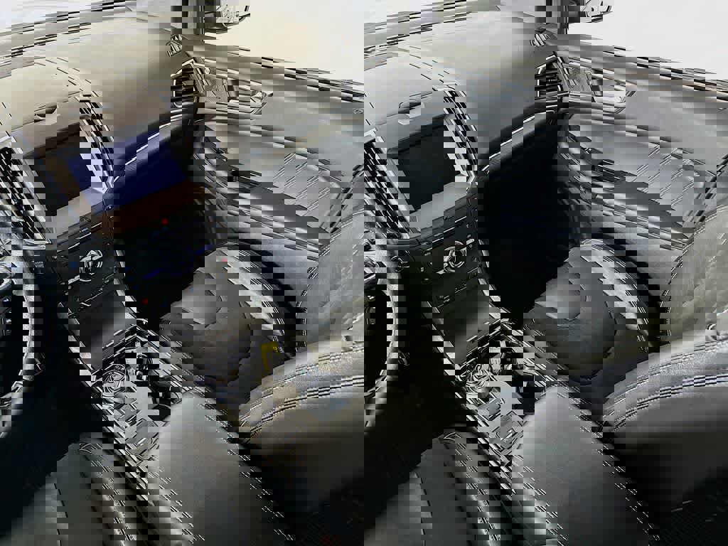 Certified 2019 Ford Edge ST w/ Convenience Package image 14