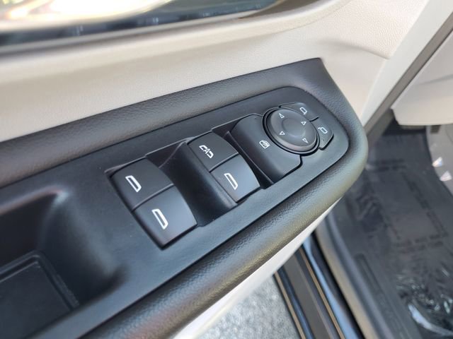 Used 2023 GMC Terrain SLT image 20