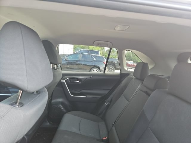 Used 2024 Toyota RAV4 XLE FWD image 27