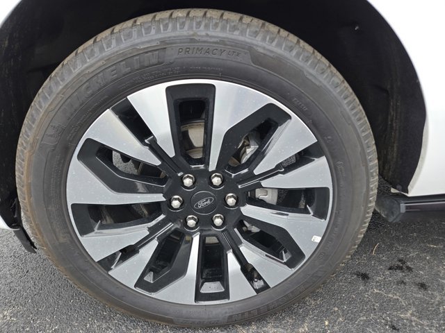 Certified 2025 Ford Expedition Max Platinum w/ Driver's Package AWD/4WD image 51